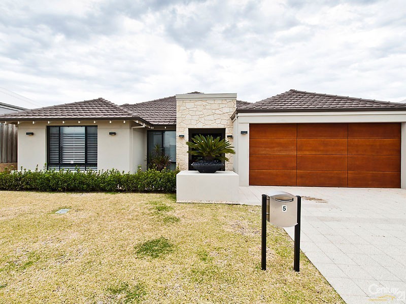 5 Ewens Pass, Ellenbrook WA 6069
