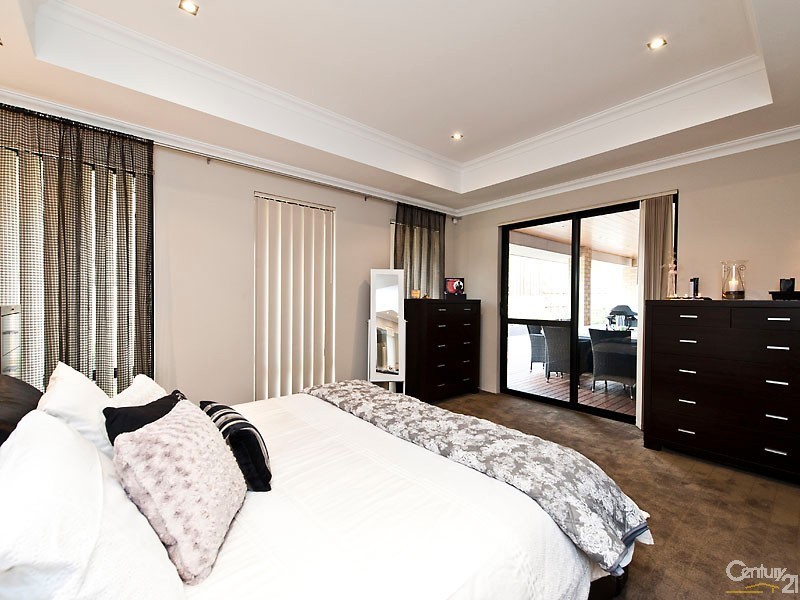 5 Ewens Pass, Ellenbrook WA 6069