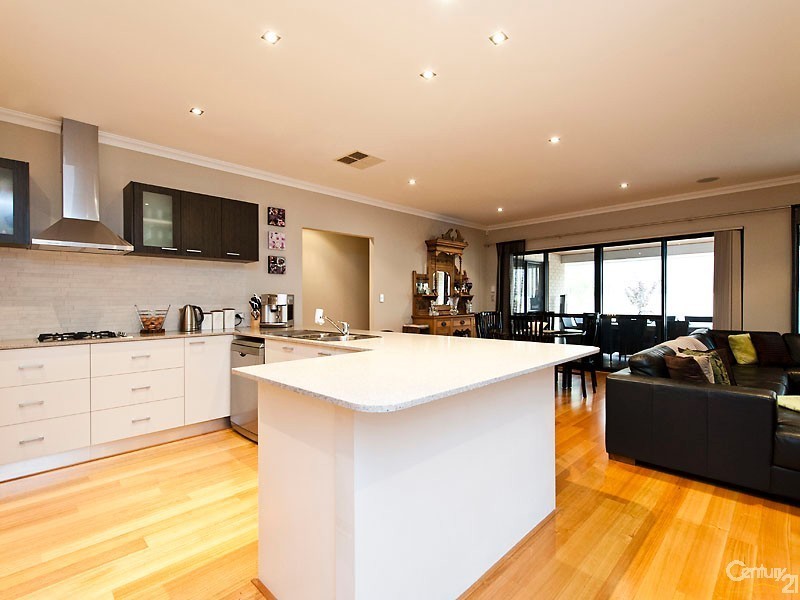 5 Ewens Pass, Ellenbrook WA 6069