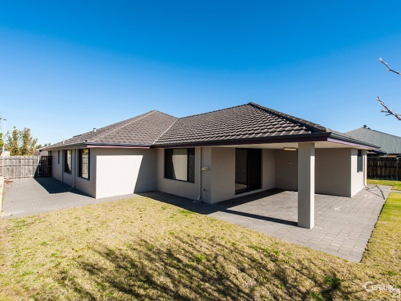 3 Blendon Ave, Ellenbrook WA 6069