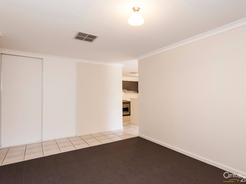 3 Blendon Ave, Ellenbrook WA 6069