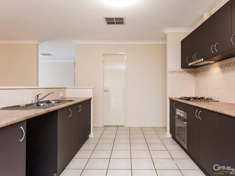 3 Blendon Ave, Ellenbrook WA 6069