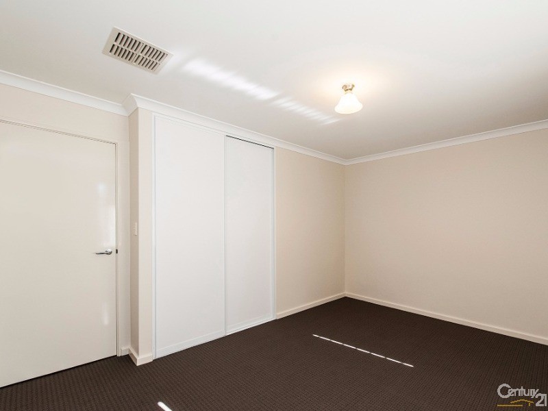 3 Blendon Ave, Ellenbrook WA 6069