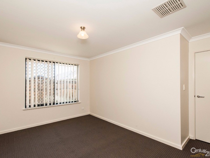 3 Blendon Ave, Ellenbrook WA 6069