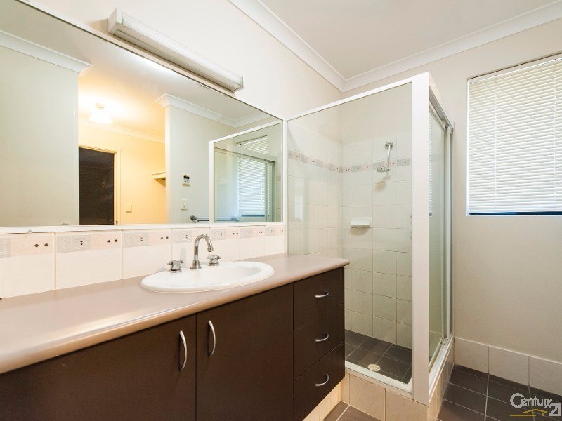 3 Blendon Ave, Ellenbrook WA 6069