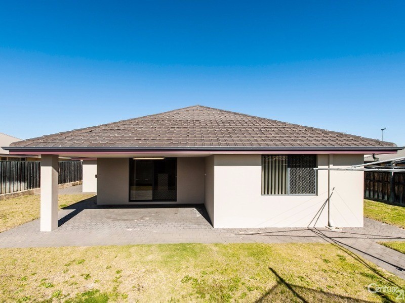 3 Blendon Ave, Ellenbrook WA 6069