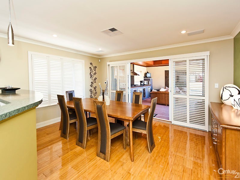 78 Sandown Circle, Henley Brook WA 6055