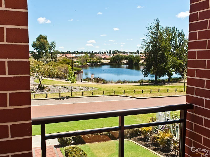 78 Sandown Circle, Henley Brook WA 6055
