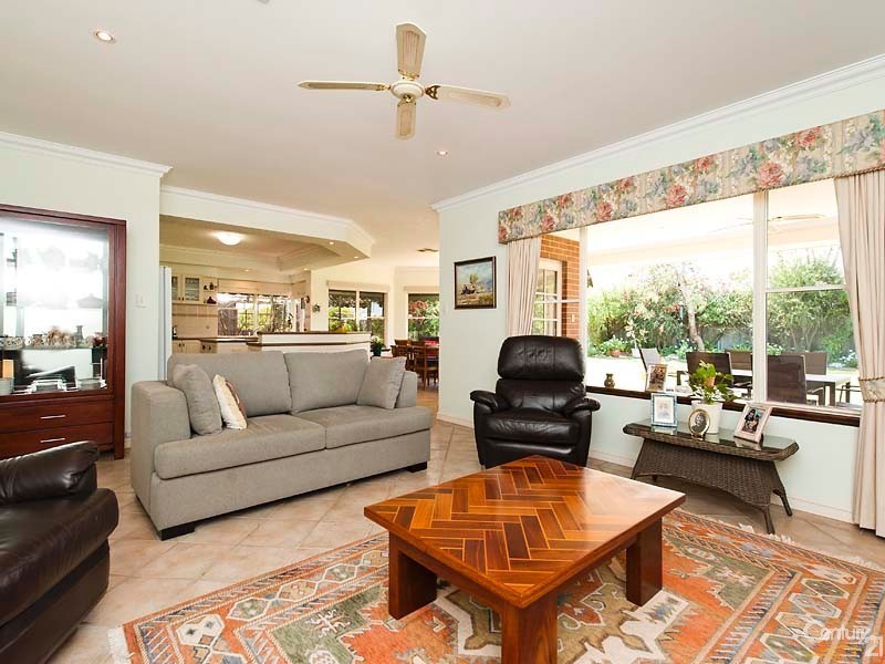 29 Horseshoe Circuit, Henley Brook WA 6055