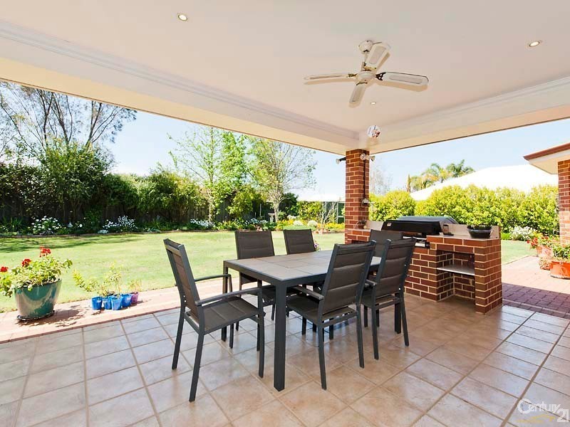 29 Horseshoe Circuit, Henley Brook WA 6055