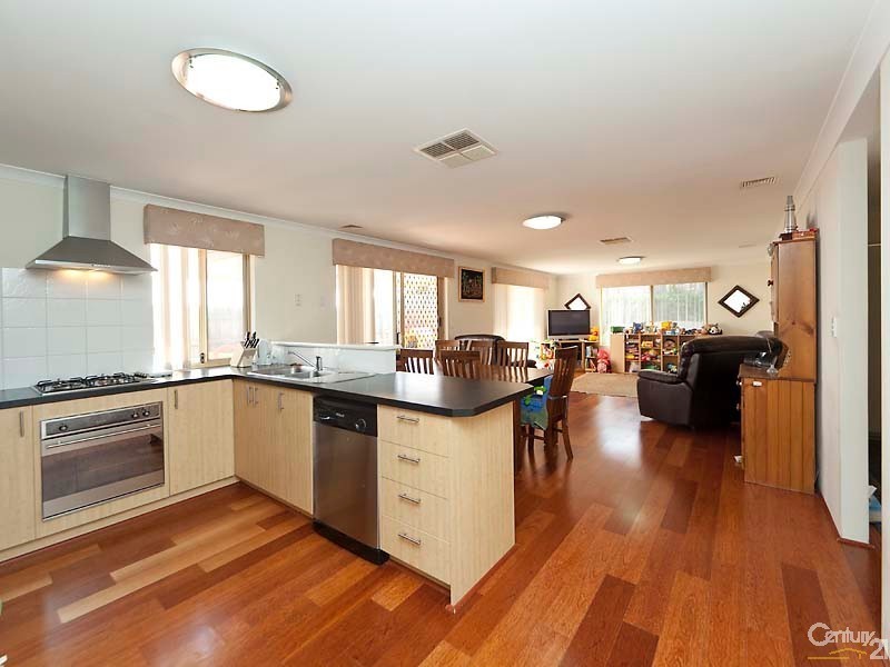 32 Caldervale Avenue, Ellenbrook WA 6069