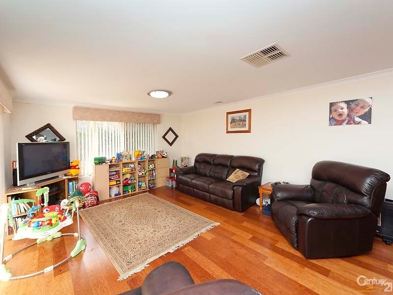 32 Caldervale Avenue, Ellenbrook WA 6069