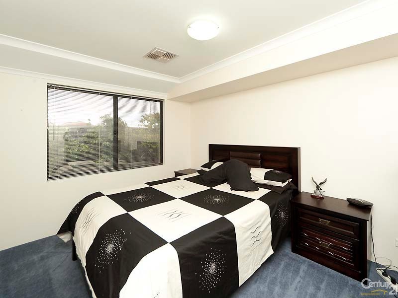 28 Lookout Circle, Ellenbrook WA 6069