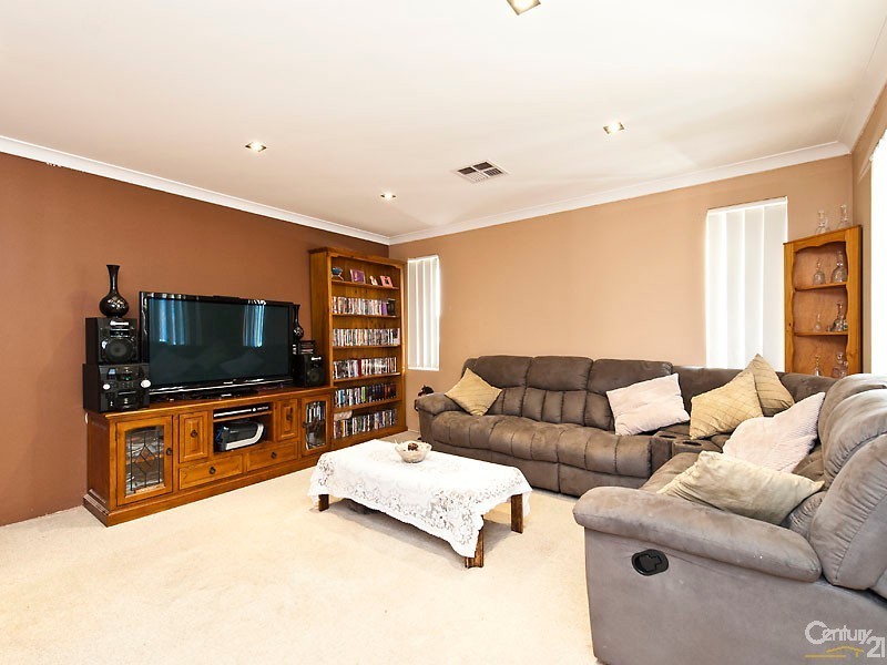 3 Rakich Drive, Ellenbrook WA 6069