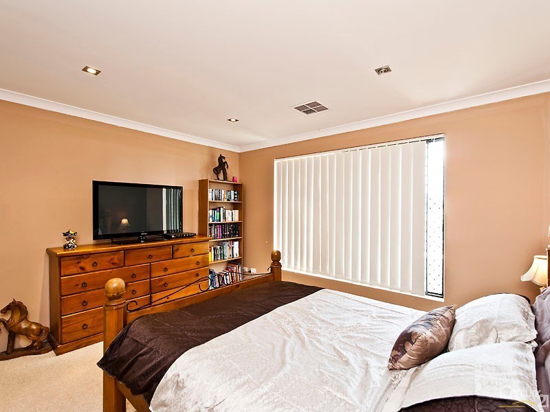 3 Rakich Drive, Ellenbrook WA 6069