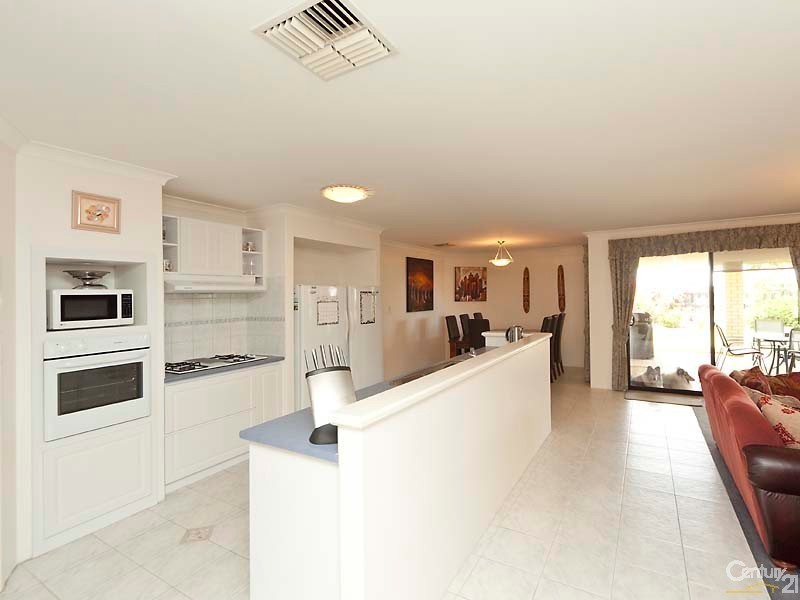 8 Brumby Ave, Henley Brook WA 6055