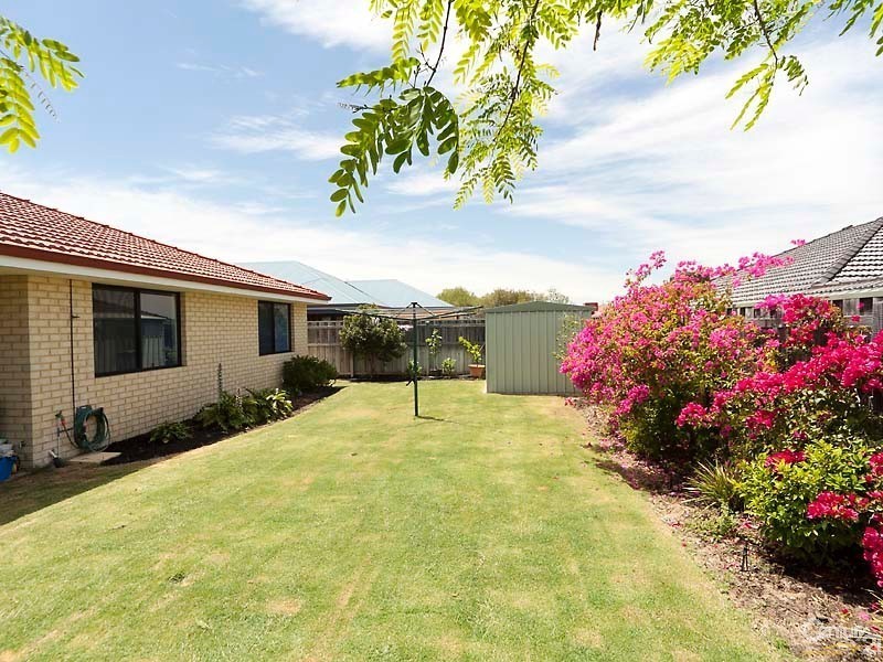 8 Brumby Ave, Henley Brook WA 6055