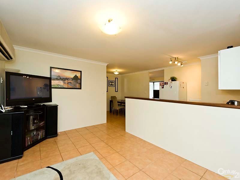 10  Trusty Grove, Stratton WA 6056