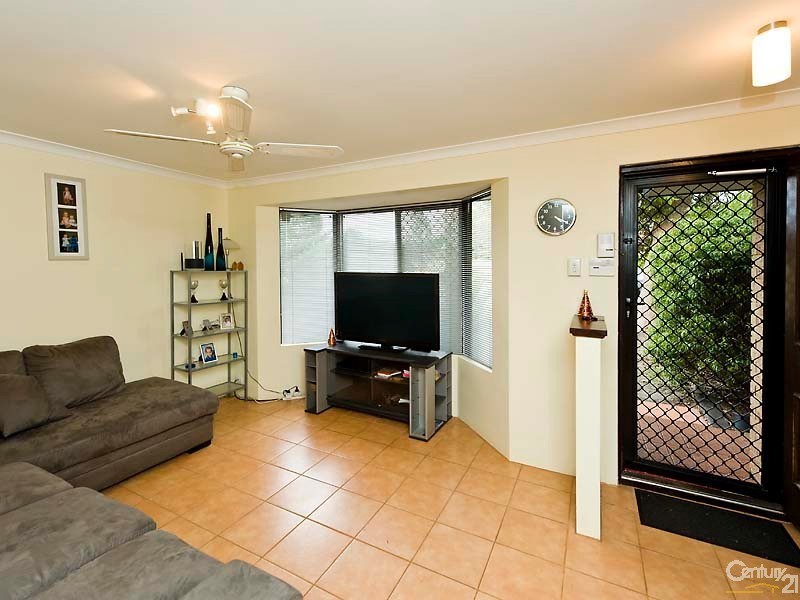 10  Trusty Grove, Stratton WA 6056