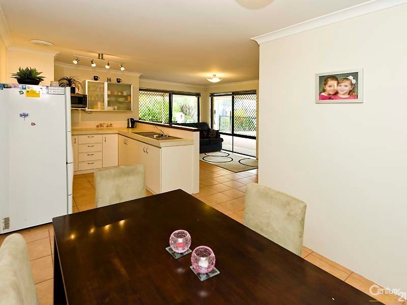 10  Trusty Grove, Stratton WA 6056