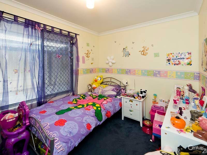 10  Trusty Grove, Stratton WA 6056