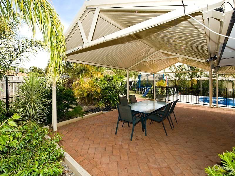 10  Trusty Grove, Stratton WA 6056