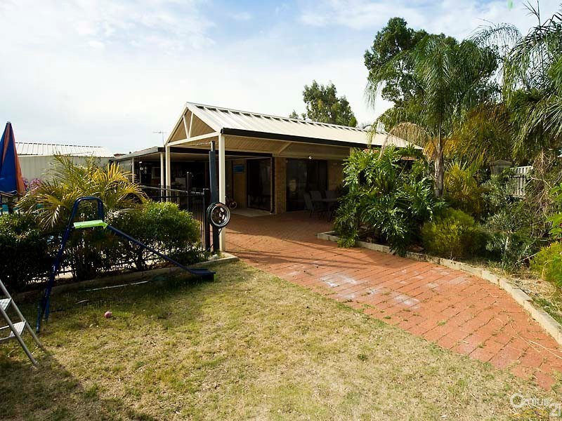 10  Trusty Grove, Stratton WA 6056