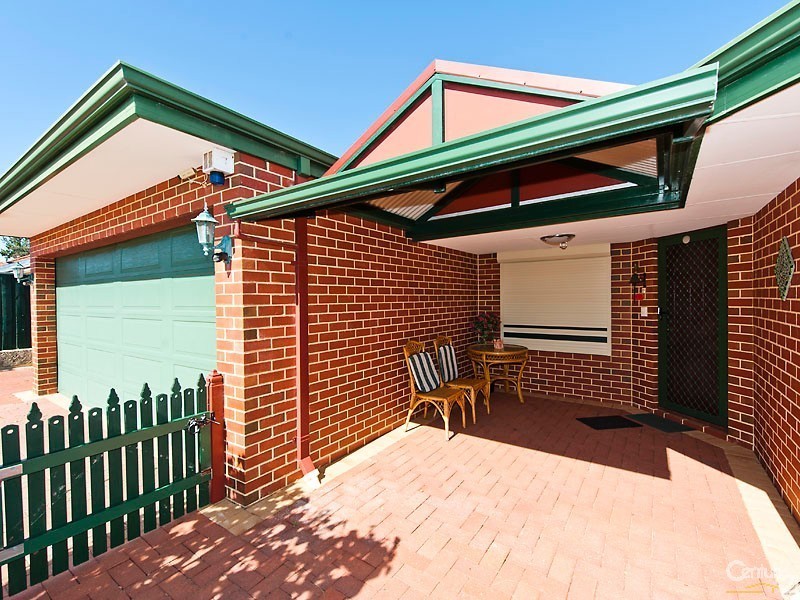 2  Fleuve Lane, Henley Brook WA 6055