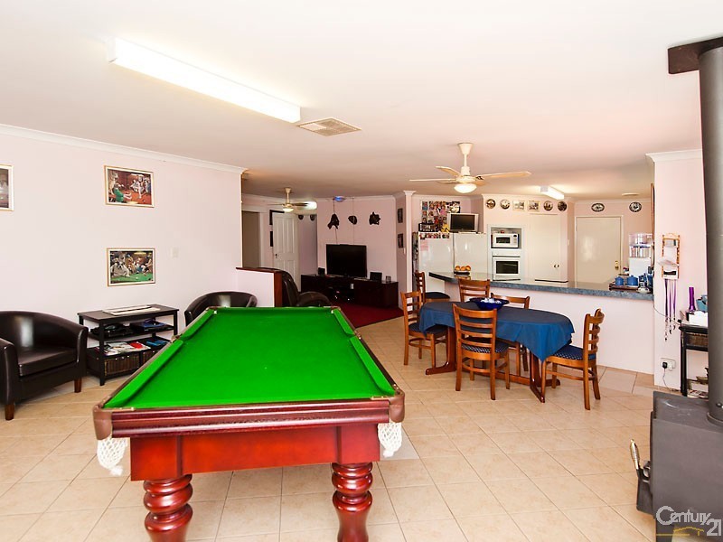 2  Fleuve Lane, Henley Brook WA 6055
