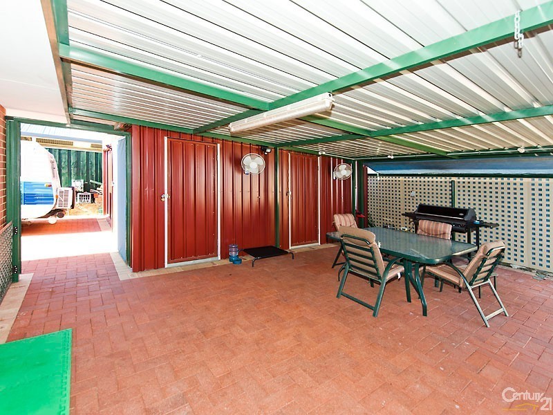 2  Fleuve Lane, Henley Brook WA 6055