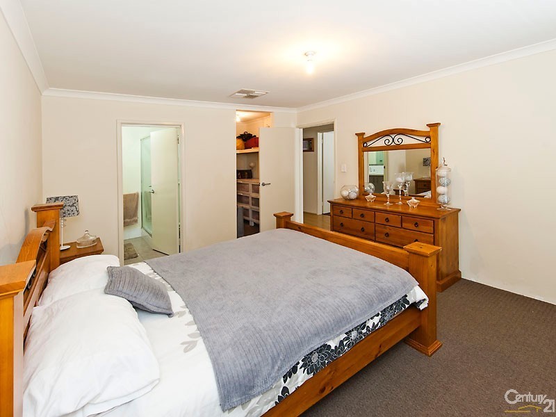 33 Parnham Avenue, Ellenbrook WA 6069