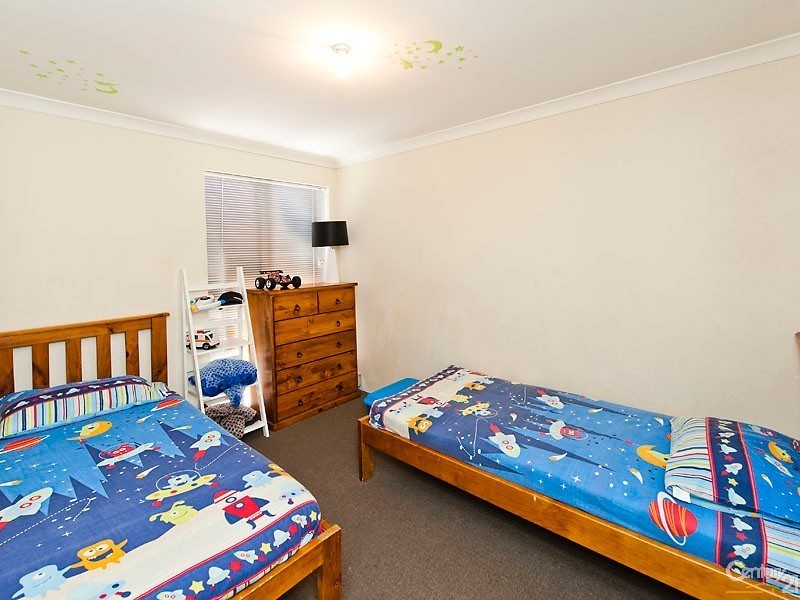 33 Parnham Avenue, Ellenbrook WA 6069