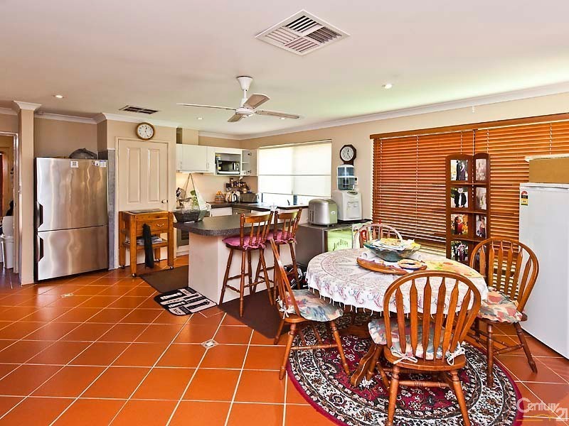 4 Solanum Court, Ellenbrook WA 6069