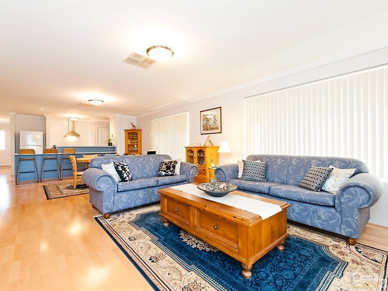 11 Galatea Pass, Ellenbrook WA 6069