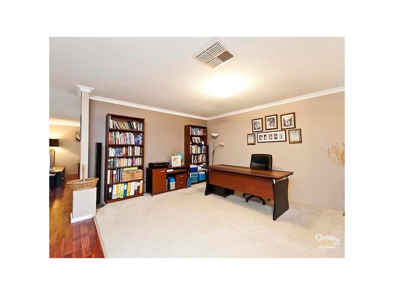 33 Derricap Ave, Ellenbrook WA 6069