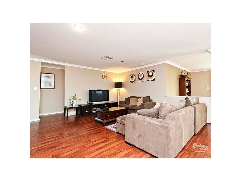 33 Derricap Ave, Ellenbrook WA 6069