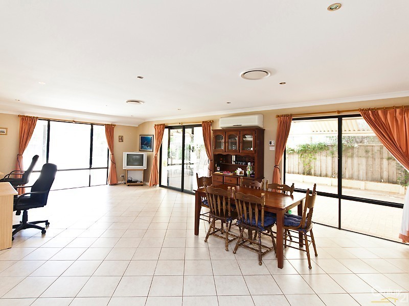 9 Messina Grove, Ellenbrook WA 6069