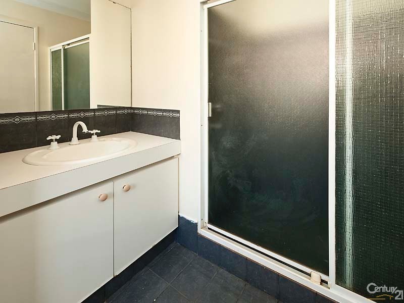 9 Sulphur Cove, Stratton WA 6056