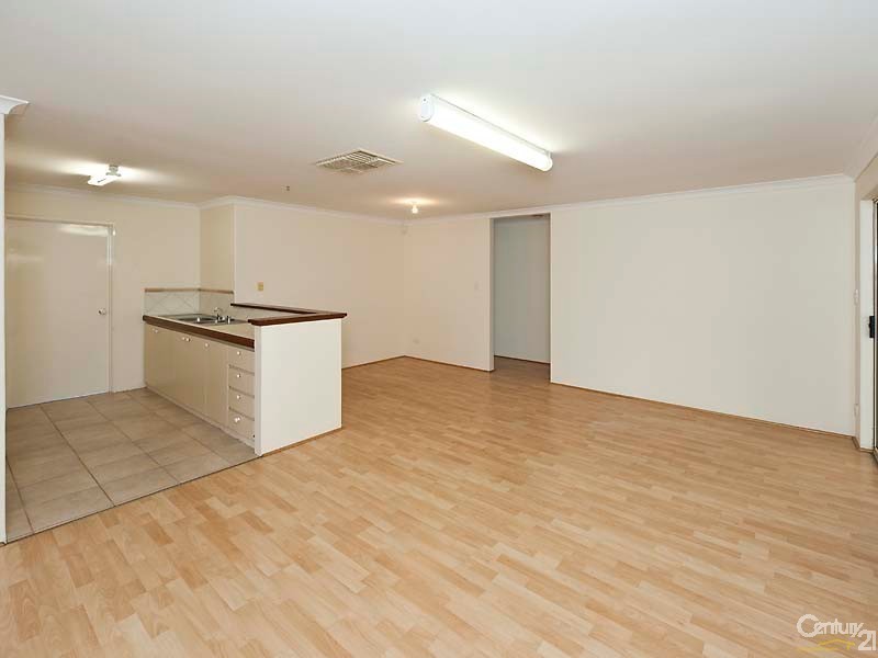 9 Sulphur Cove, Stratton WA 6056