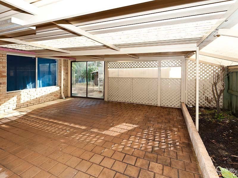 9 Sulphur Cove, Stratton WA 6056