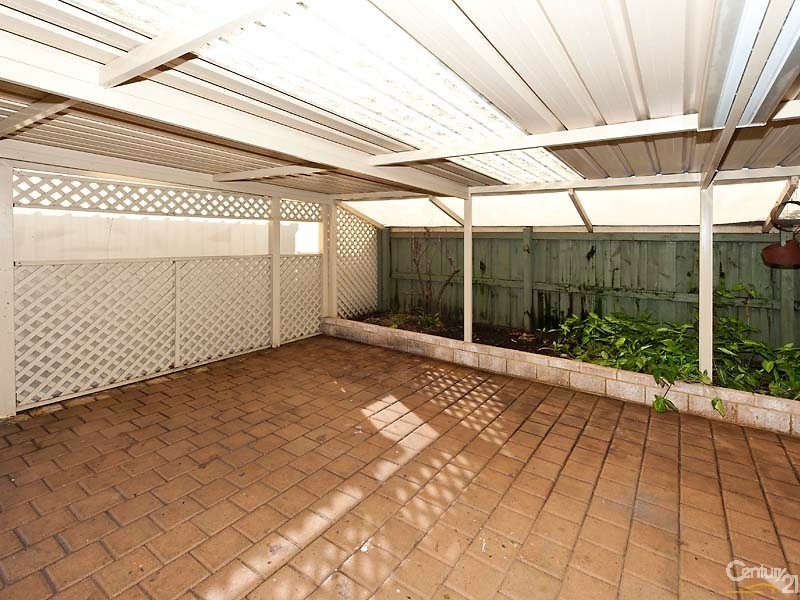 9 Sulphur Cove, Stratton WA 6056