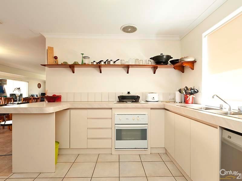 46 Lakefront Circle, The Vines WA 6069