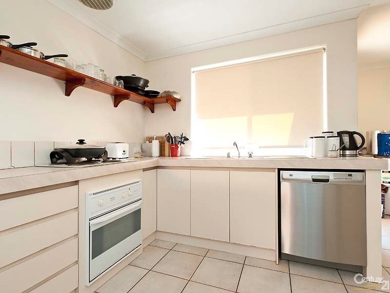 46 Lakefront Circle, The Vines WA 6069