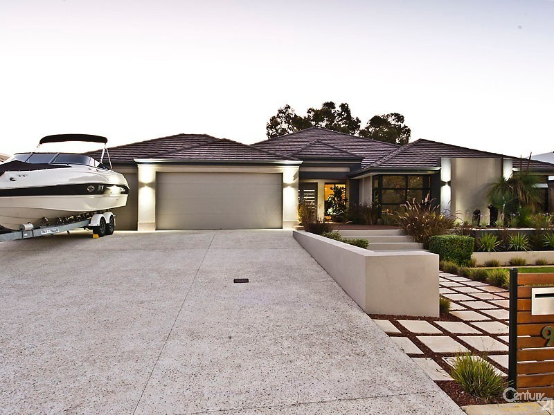 9 Farnborough Parkway, The Vines WA 6069