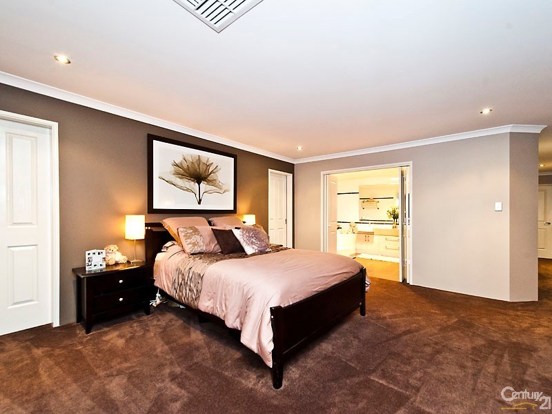 9 Farnborough Parkway, The Vines WA 6069