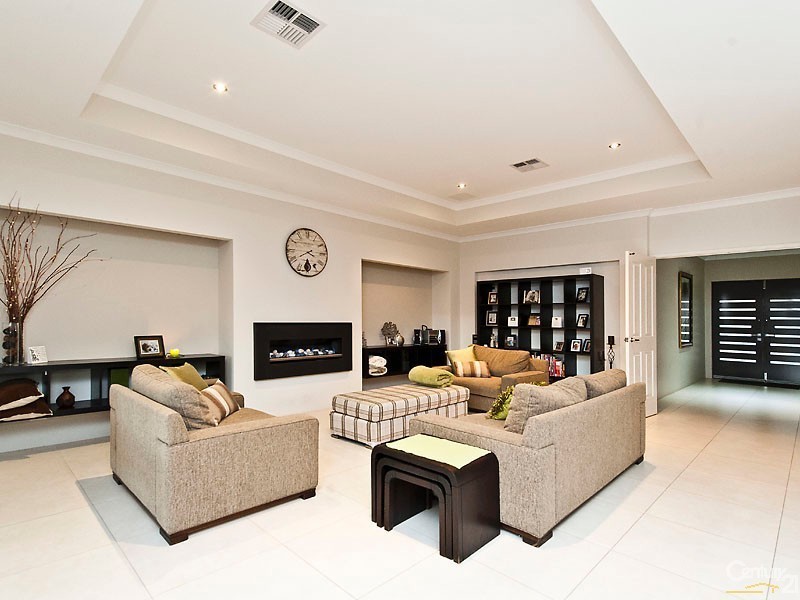 9 Farnborough Parkway, The Vines WA 6069