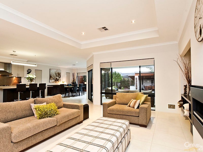 9 Farnborough Parkway, The Vines WA 6069