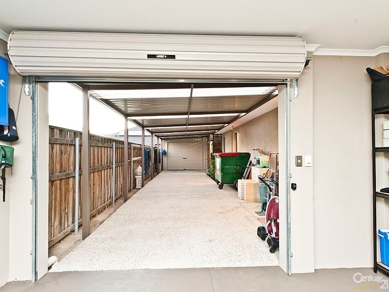 9 Farnborough Parkway, The Vines WA 6069