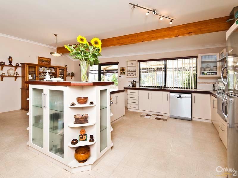 24 Hibbertia Place, Ellenbrook WA 6069