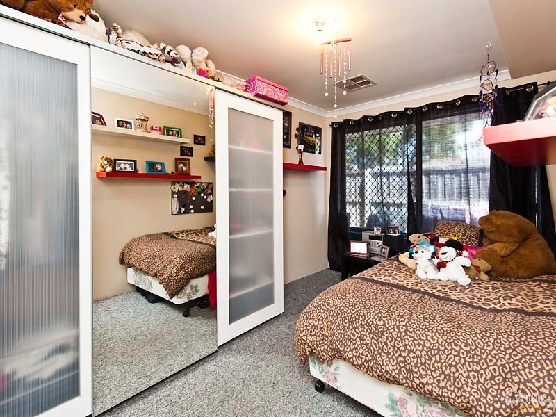 24 Hibbertia Place, Ellenbrook WA 6069